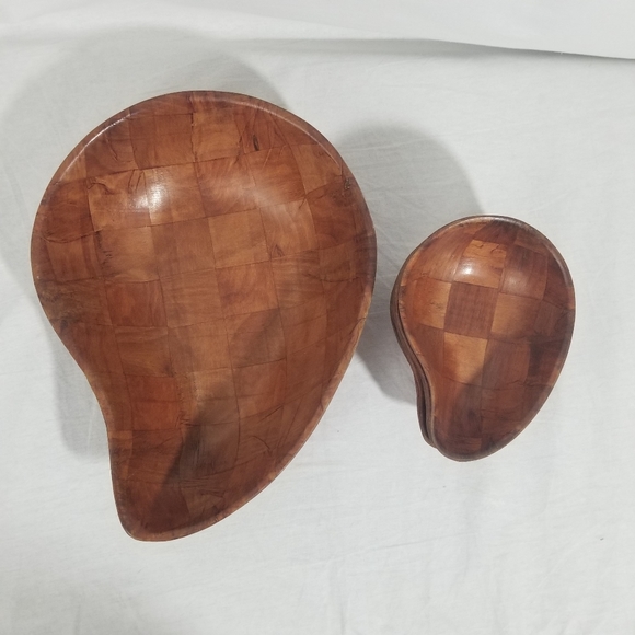 Vintage mid century wood parquet pattern walnut color salad bowls set of 7 - Picture 8 of 9